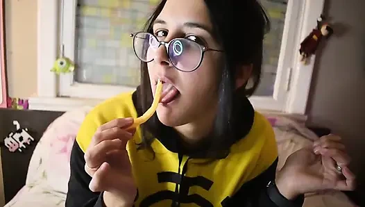 JOI Wanking at Me While Eating a Burger - Bunny Looner