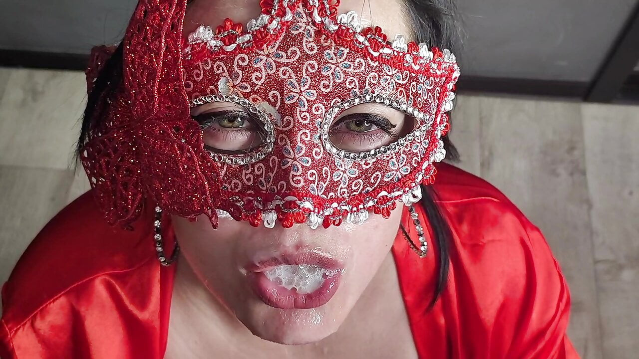 Juicy MILF sucked her stepson's dick deep