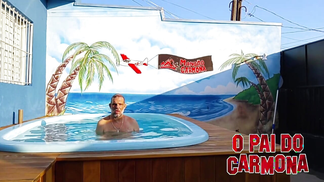 Aidocarmona Enjoying a Pool Wanting to Fuck an Ass