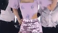 It's Jennie And Her Thighs Again