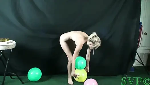 19 yaşındaki model ilk kez sigara içiyor, balon patlatıyor ve büyük bir döl alıyor