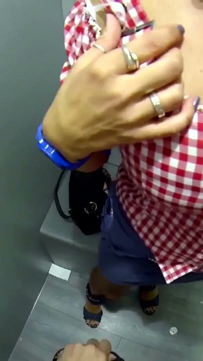 Mandy Mystery, erst in der Umkleide dann im Auto gefickt | Clip 1