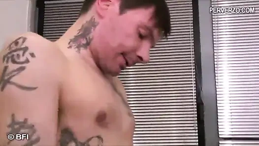 Марина получает анал и фистинг