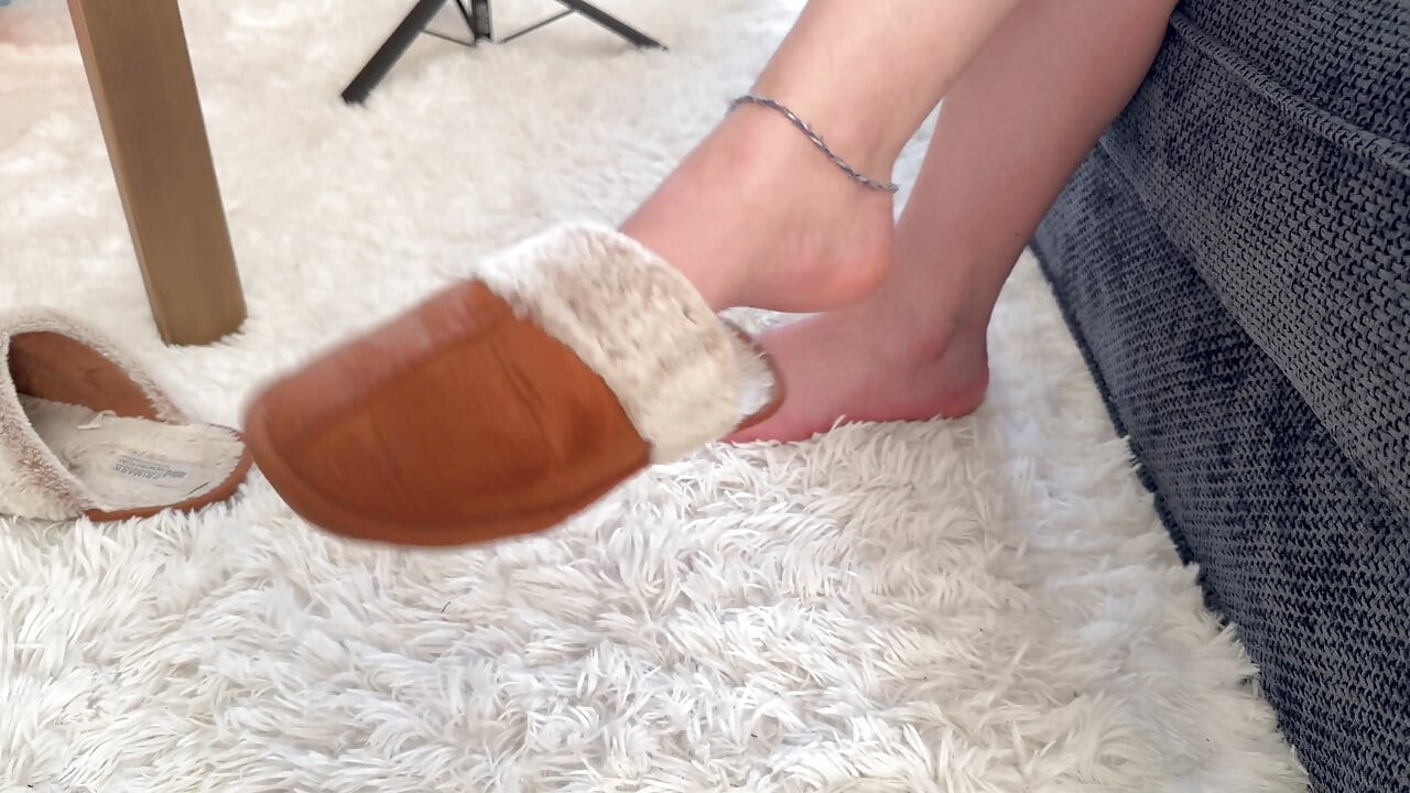Footjob Footjob - Kaki Dangle Pancutan Mani Besar