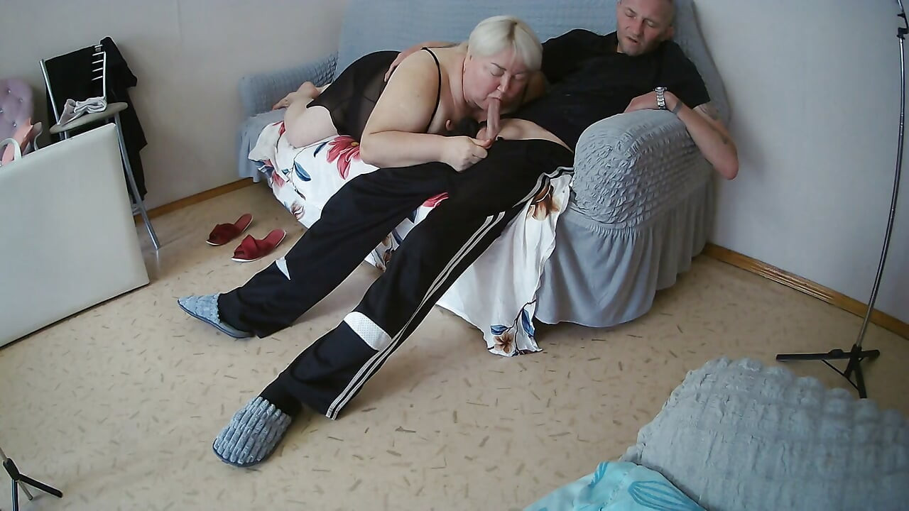 Mother-in-law gives a long deep and high-quality blowjob before my cumshot in her mouth