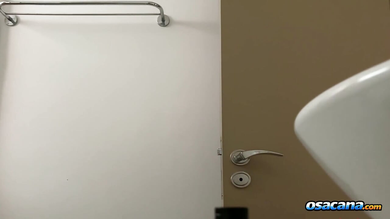 Muskulös choklad från stor kuk som bankar kuk i rumpan