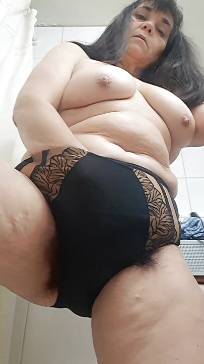a quick and intense masturbation session under the panties