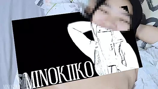 Невестка в хиджабе лежит в моей постели и пробует ее тугую киску - Minokiiko