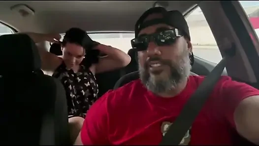 Saya meminta pengemudi aplikasi Uber untuk meniduri vagina saya di motel, saya memberinya rasa yang enak