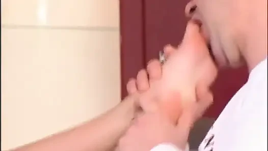 Pussy fucking foot fetish in the bathroom