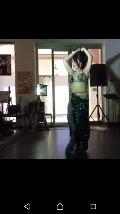 Me bellydancing