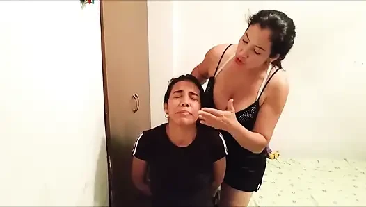 Üvey annenin küçük külot temizleyicisi