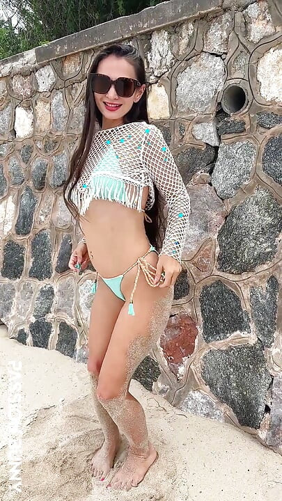 Beauty Bikini Pleasure and Sexy Dance on the Beach