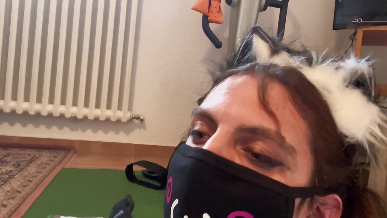 Zimmermädchen Femboy nach einer woche verweigerung