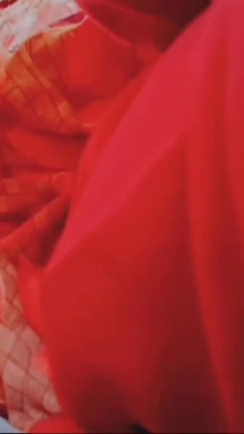 Hot sexy bhabhi ko bath rahe josh aa gaya fir bhabhi ji immediately went to the house and took off her salwar and masturbated, then go inside the passion. | Clip 2