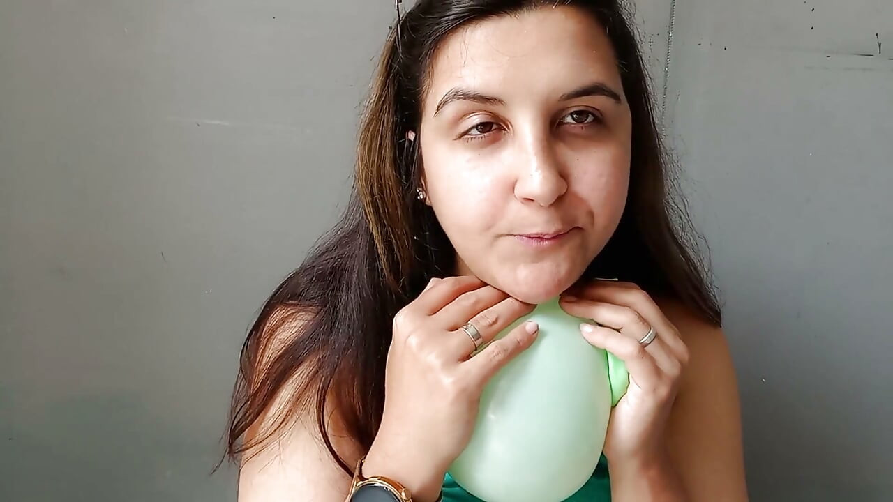 Grüne Ballons und rosa bubblegum Nahaufnahme Blow - bunny Looner