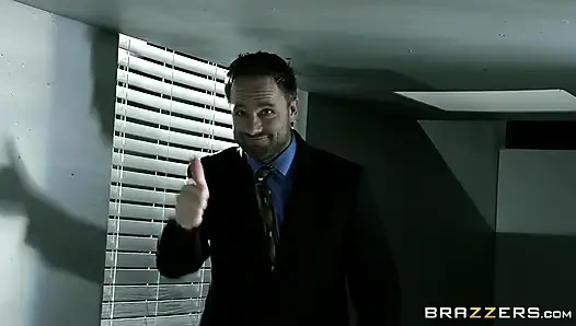 Brazzers - Danny D Guesses Bombshell Monique Alexander's Bra Size Before Moving to His Office