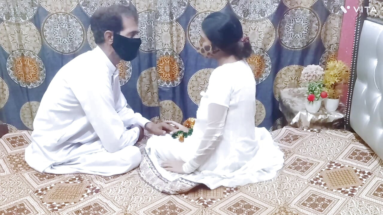 Hintli ateşli kız düğün gecesinde sert anal sikiliyor büyük göğüsler Hintli desi xxxxx seks Hintçe ses