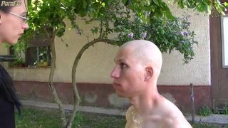 Slaaf headshave