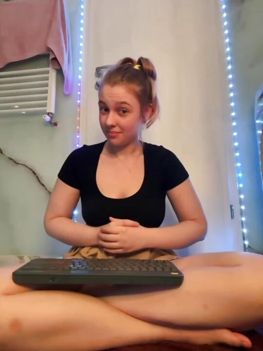 Jucielussie Anal fingering and anal plugging
