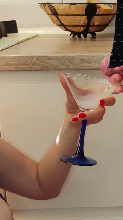 Sexy MILF blowjob. Drinks sperm from a glass. Version 2 | Clip 2