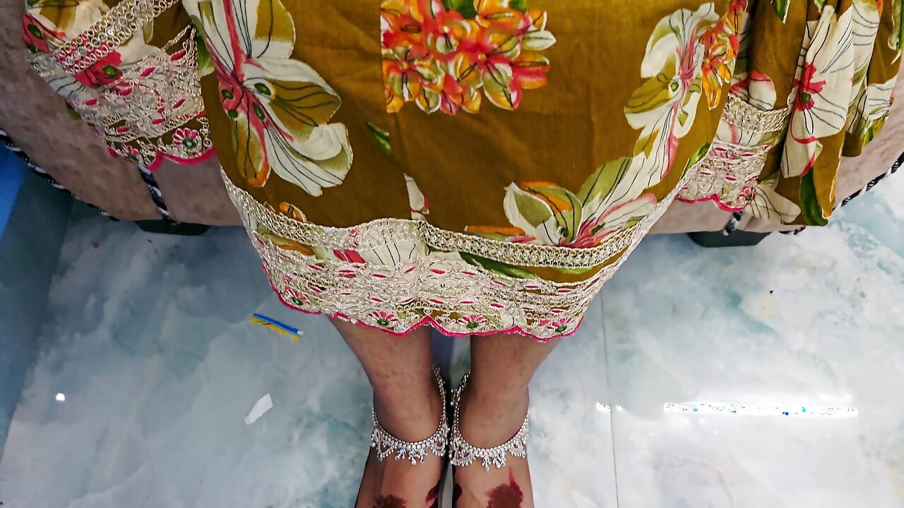 Bhabhi Did a Blue Job of Brother and Made His Penis Ejaculate with Hindi Voice