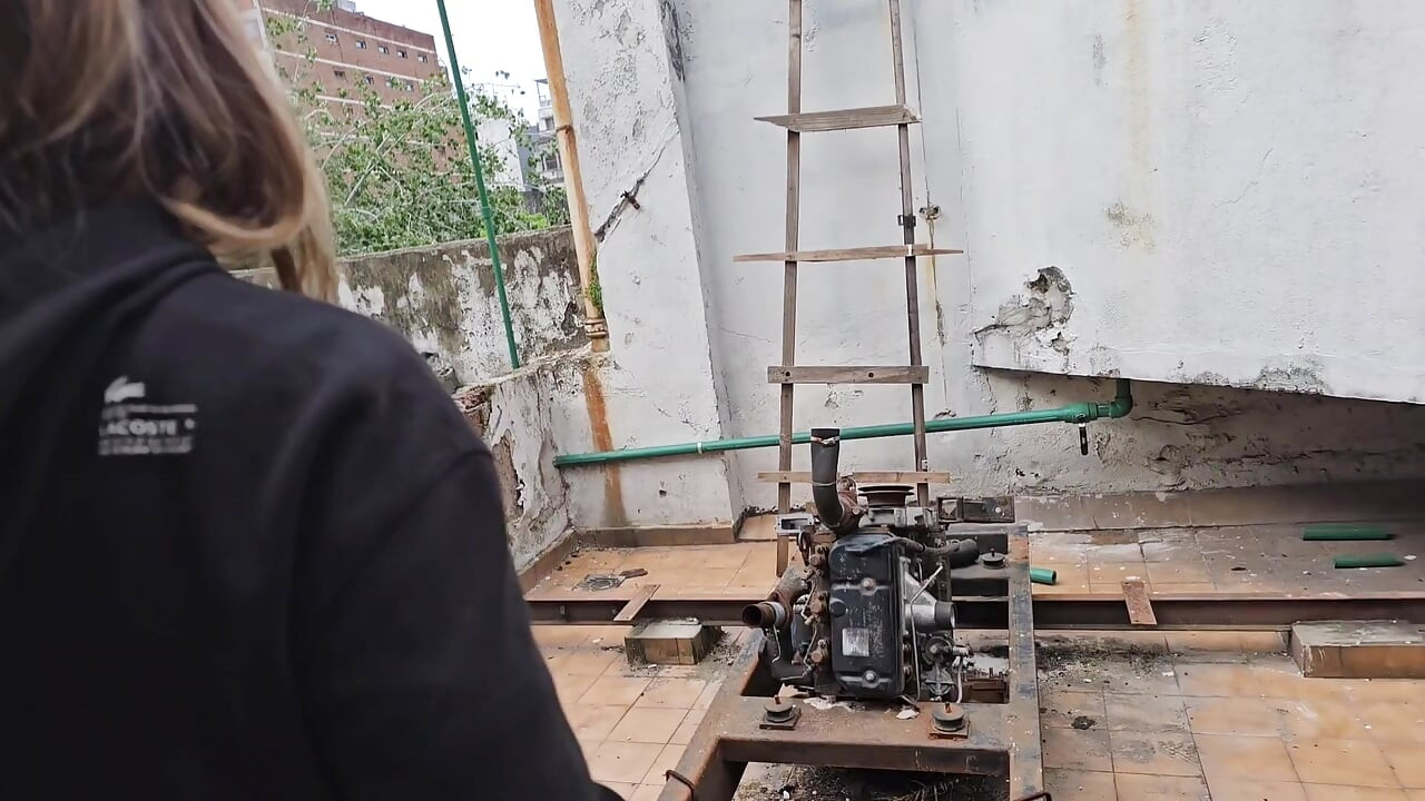 देखने का बिंदु आपकी प्रेमिका डरावनी जगह में आपका लंड चूसती है