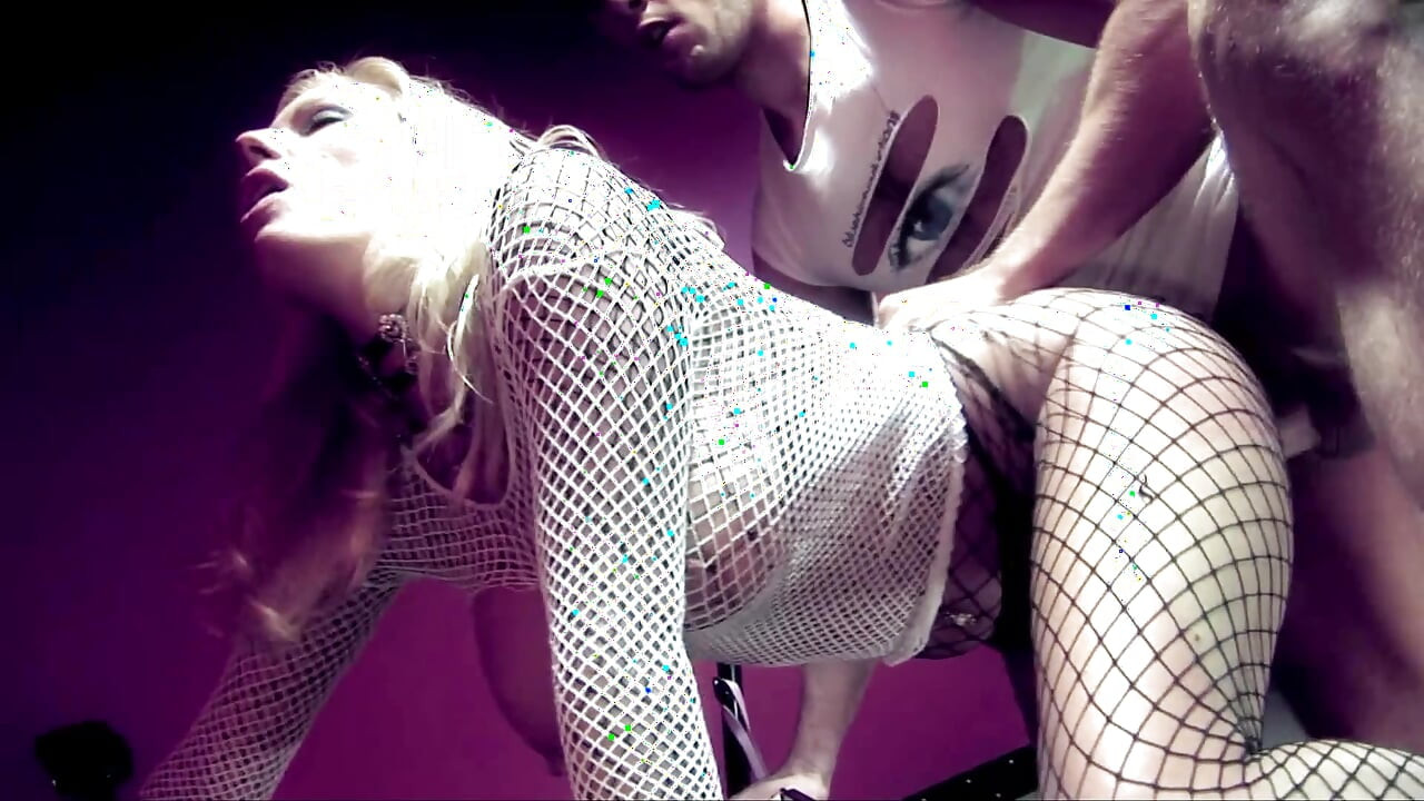 Blonde bomb MILF in fishnets likes anal fuck from her slave stud