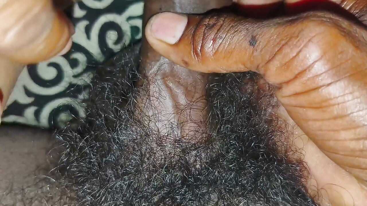 Chupada rápida da cona da tia gujarati