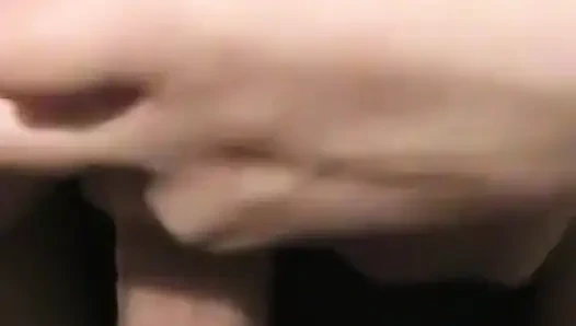 Larry crot di dalam memek sempit cewek ini