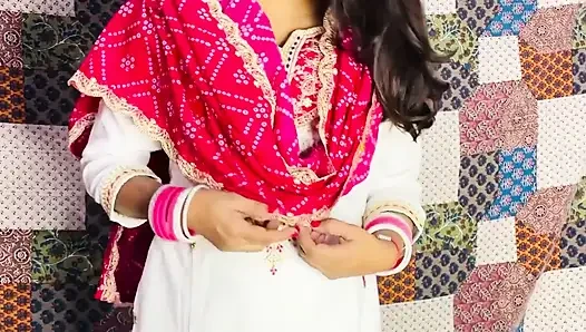 Bhabhi panas bermain solo di hari ulang tahunnya