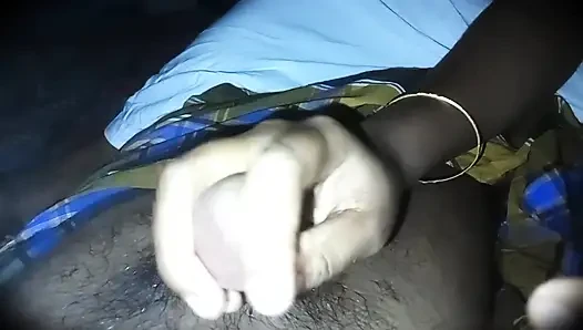Ich fand einen Raum im Haus und tat es.