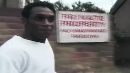 Big Omar's British Adventures: Pantat montok (2001)