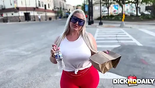 Dani Gets Cum for Lunch