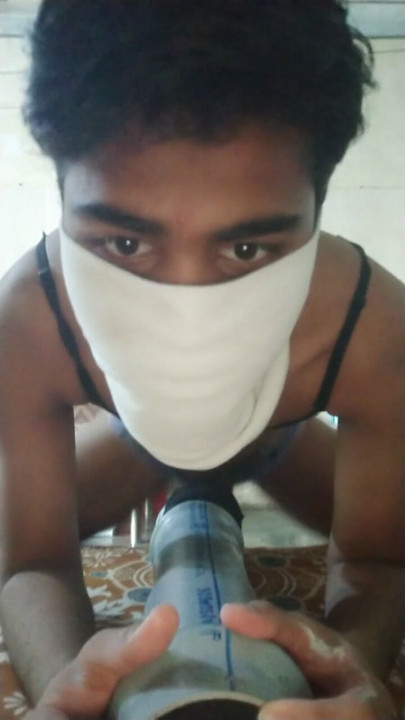An indian boy wearing bra and panty and  then fuckng a cylindrical pipe | Clip 1