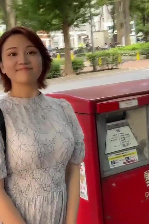Azu - 超個人的なセックステープ。彼女に中出しがただ優れているだけだと理解させる手助けをする