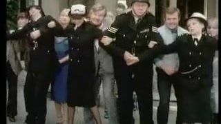 Benny Hill, polizia