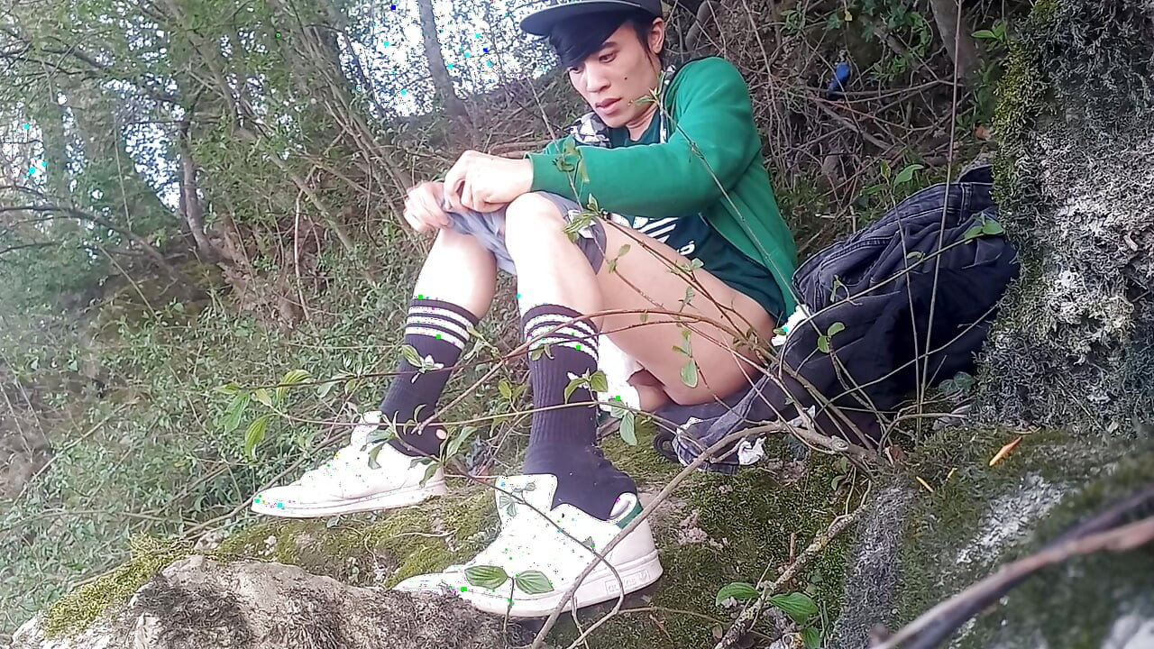Behind the scenes Jon Arteen after masturbating ejaculating thick cum play cleaning tidying up creating artistic sperm on moss