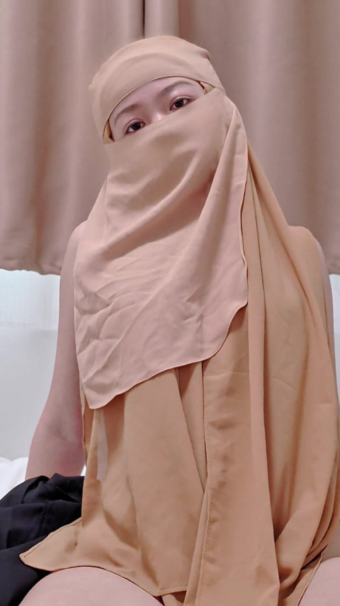 POV: Hijabi-tyttö sensuelli musta abaya-kiusaus. | Leike 3