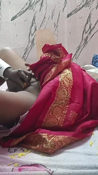 Video malam pertama pasangan desi. Audio hindi penuh dengan rintihan kuat | Klip 2