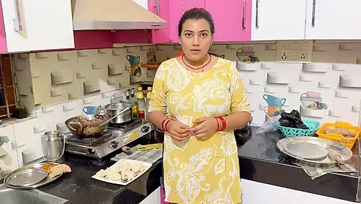 Meine jüngere stiefschwester schickte mir versehentlich ihr nacktfoto, ich habe es ausgenutzt und meine stiefschwester gefickt, volles hindi virales video