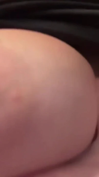 意大利大奶熟女artemisia喜欢热辣的单人大胸部弹跳 | 短片 1