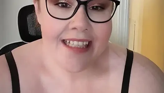 Sissy-therapeutin HollyLou