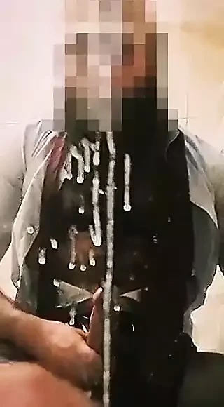 Security Guard Huge cumshot