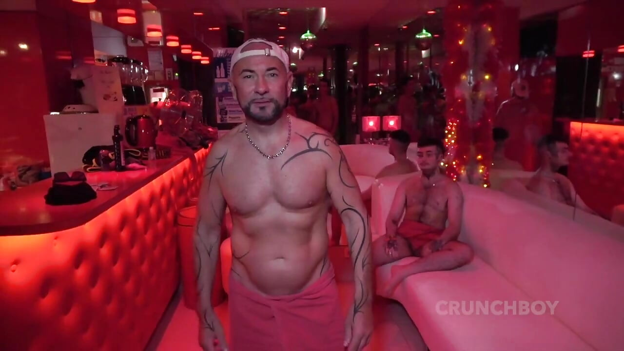 De transboy Jordan Green rauw geneukt door Alexi TIVOLI