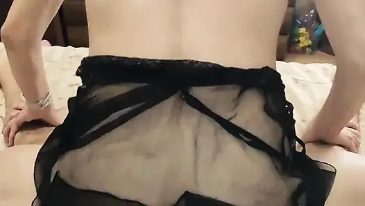 Olgun 40 yaşındaki çift amatör ev pornosu çekiyor