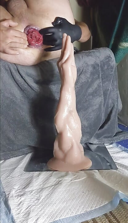This video isn't arm less
