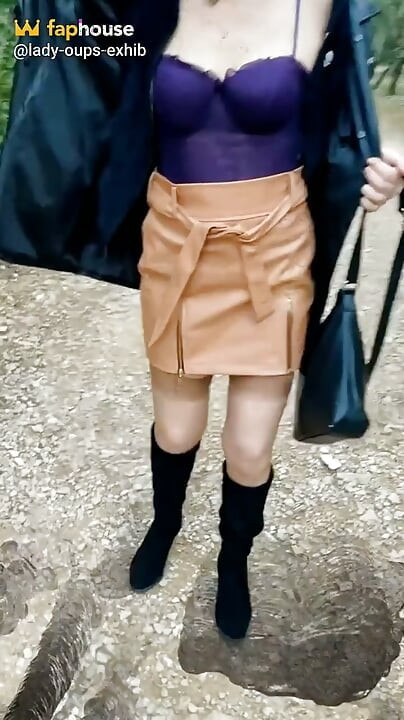 Lady Oups Submissive Stepmom in Leather Skirt and Collar