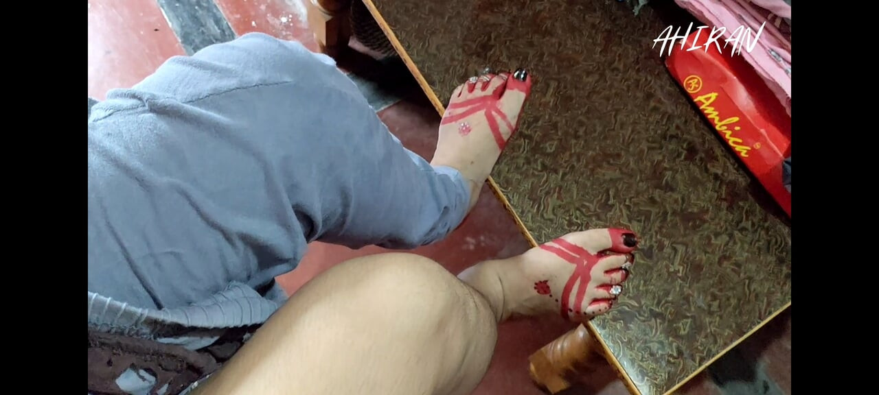 PINK PENIS REVIEW AND LONG BANANA PENIS WITH LONG HAIRY BLACK PINK PUSSY FORPLAY.