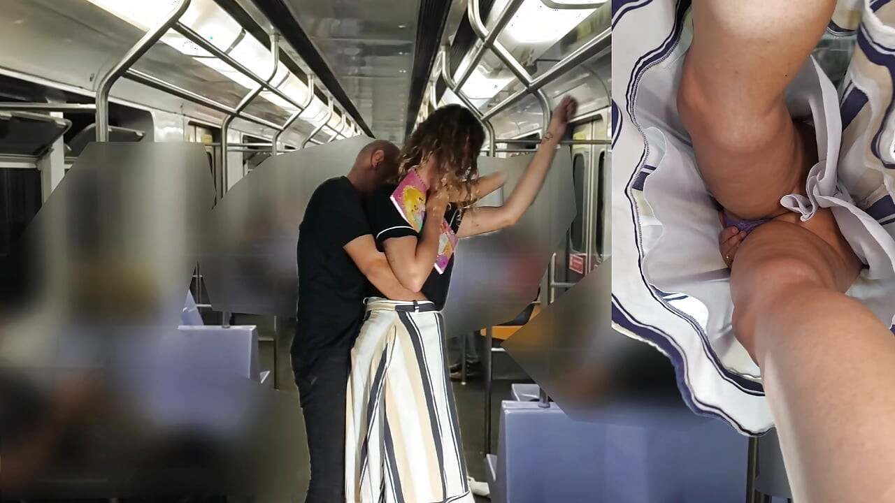 Perjalanan dengan kereta api menjadi semakin sukar.